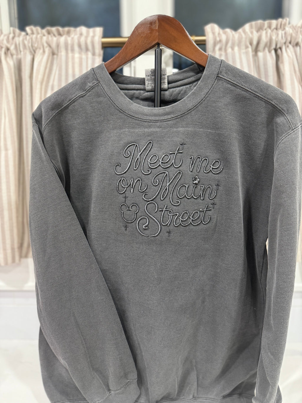 Meet me on Main Street Crewneck